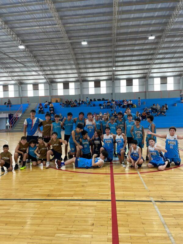 La Pulga Básquet: un sueño que empezó con 9 chicos y hoy juega en la Liga Provincial 13 La Pulga Básquet: un sueño que empezó con 9 chicos y hoy juega en la Liga Provincial 12