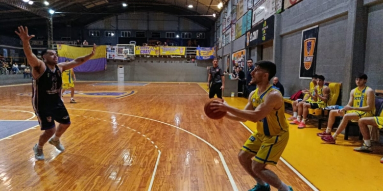 Mitre y una tormentosa victoria ante El Coati